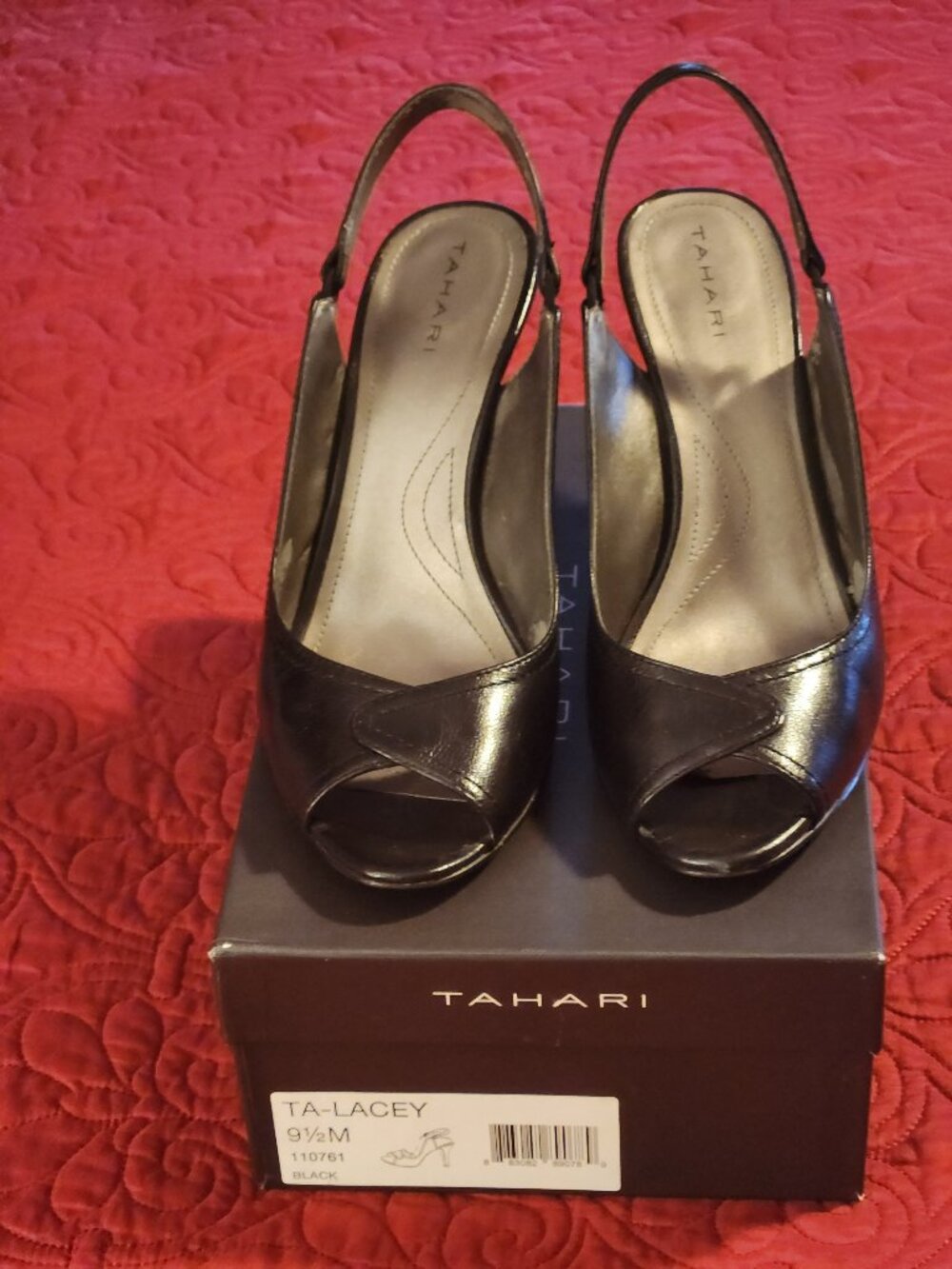Tahari black leather sling back peep toe 9.5